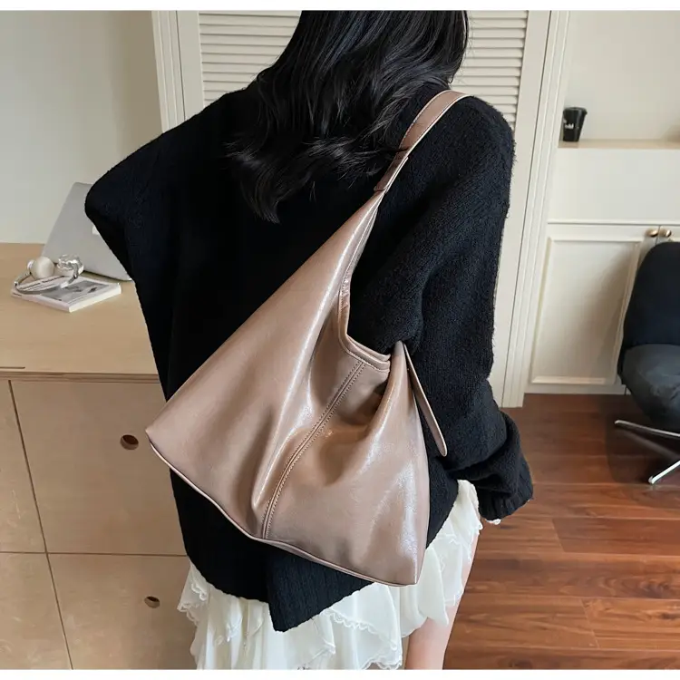 Women's Large Capacity Shoulder Bag Cream White — feature 17