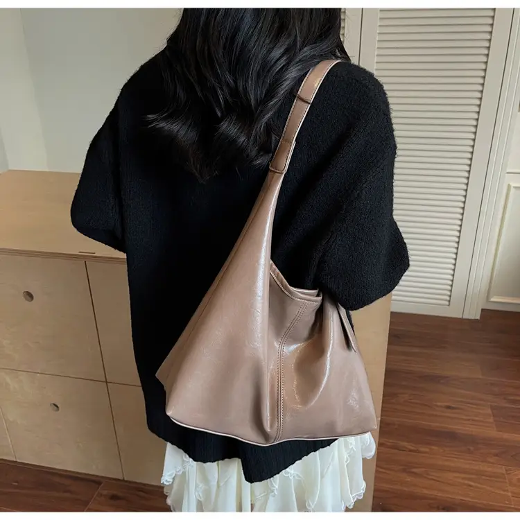Women's Large Capacity Shoulder Bag Cream White — feature 18