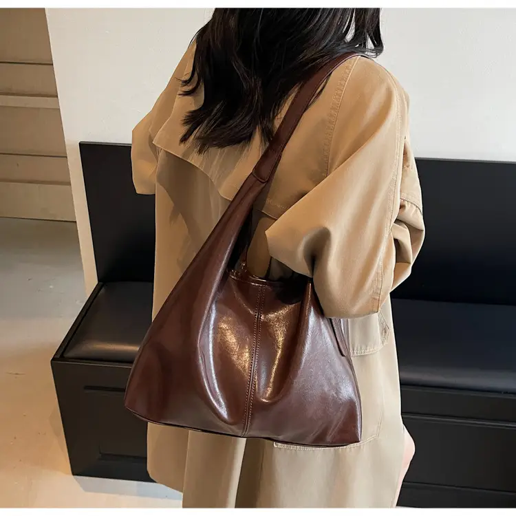 Women's Large Capacity Shoulder Bag Cream White — feature 23