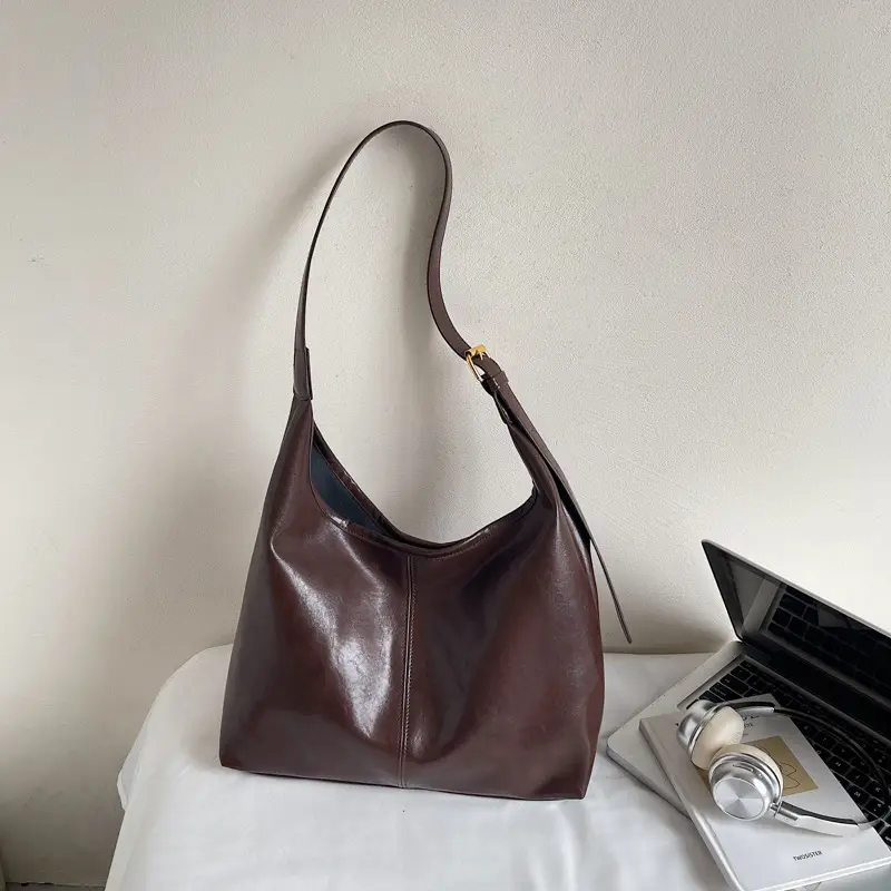 Women's Large Capacity Shoulder Bag Cream White - Image 3