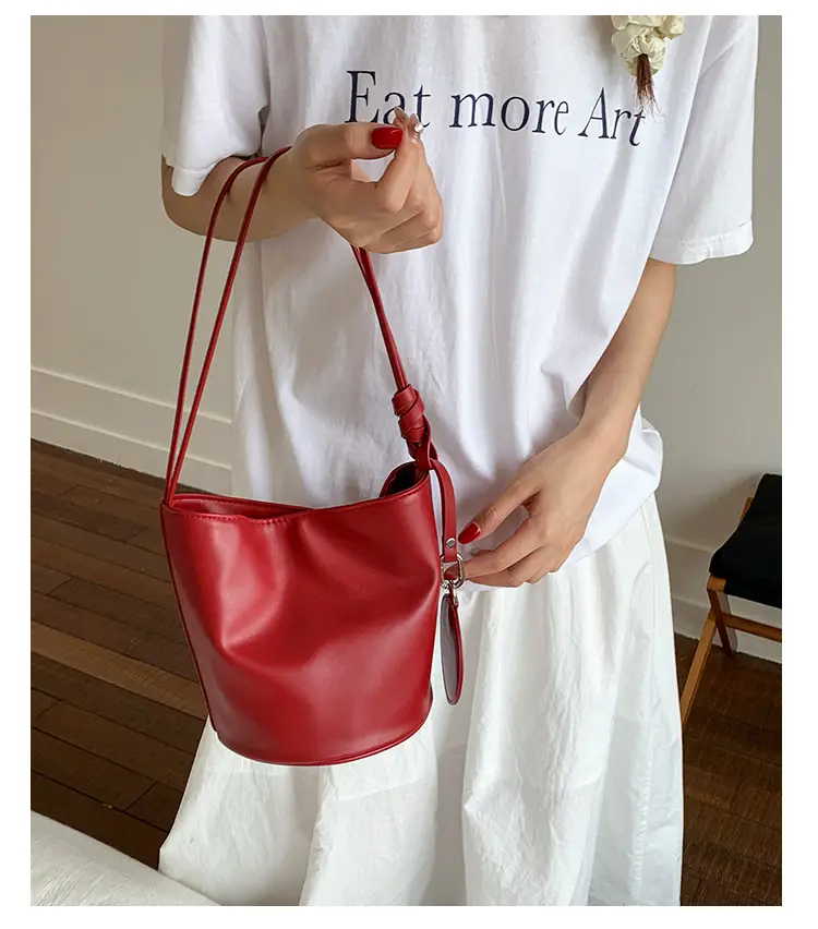 Red Leather Bucket Bag for Women Large Capacity Shoulder Bag — feature 31