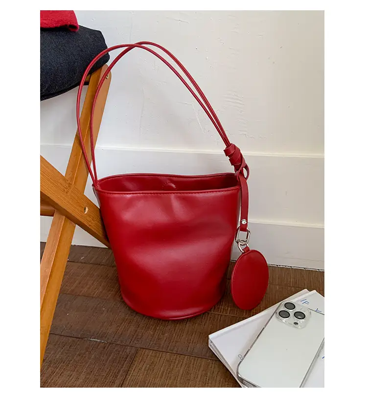 Red Leather Bucket Bag for Women Large Capacity Shoulder Bag — feature 39