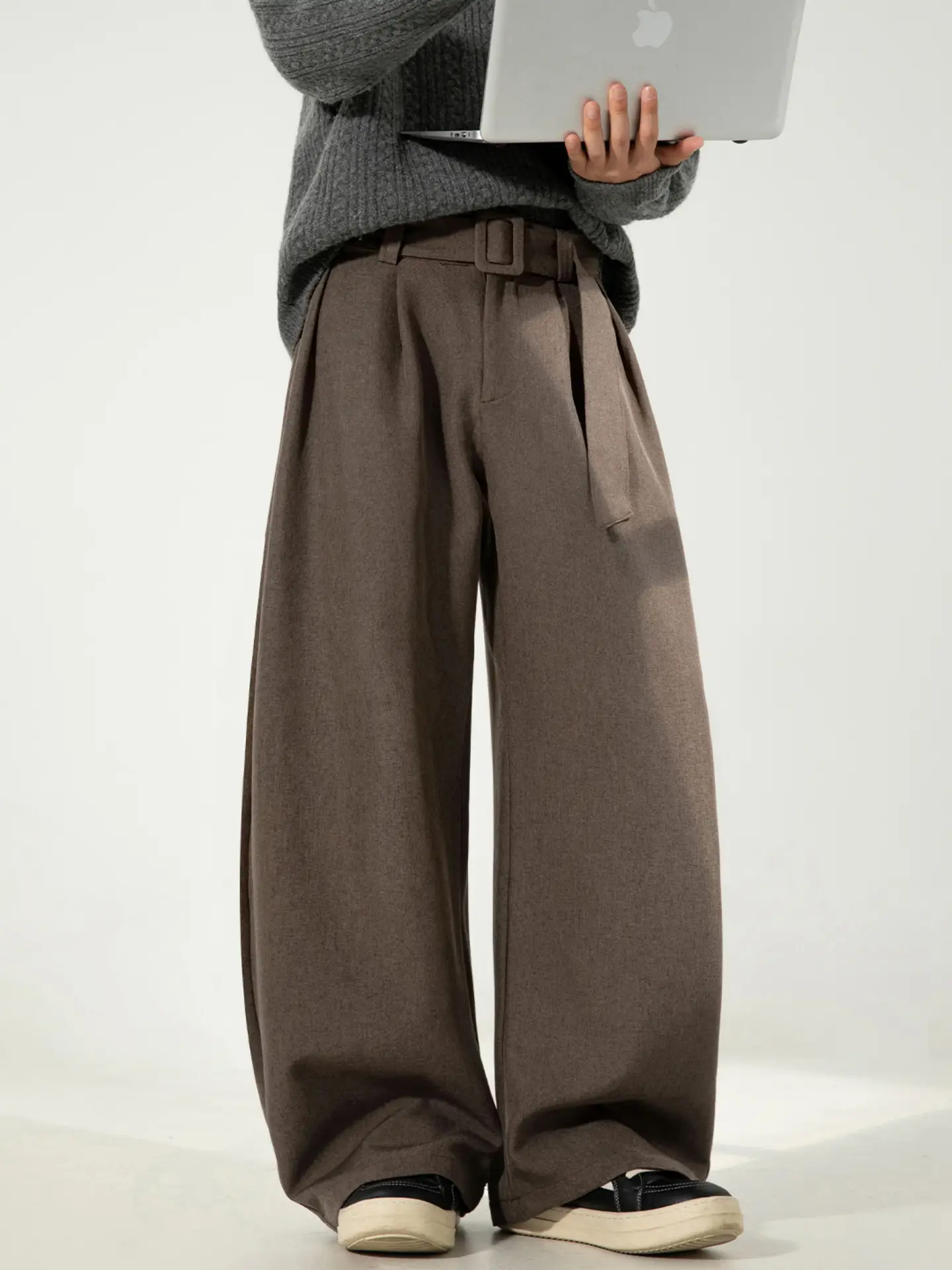 Men's Old Money Style Belt Trousers Brown - Image 7