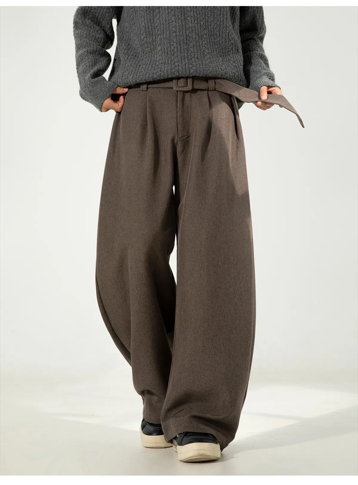 Men's Old Money Style Belt Trousers Brown — feature 15