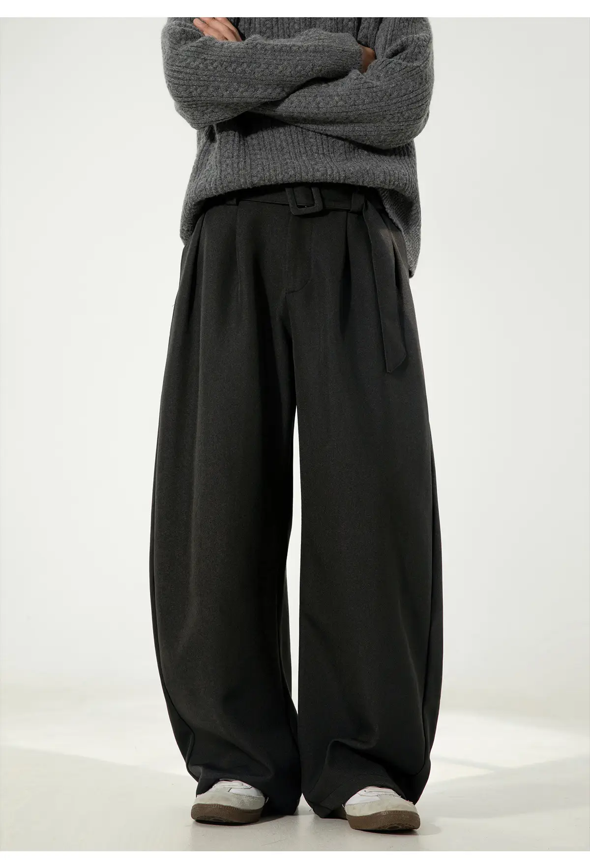 Men's Old Money Style Belt Trousers Brown — feature 18