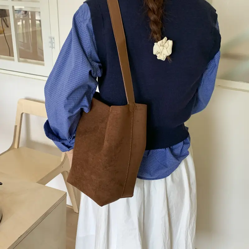 Brown Leather Shoulder Bag Large Capacity 2025 - Image 9