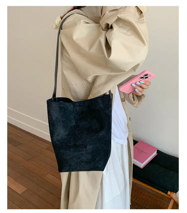 Brown Leather Shoulder Bag Large Capacity 2025 — feature 35