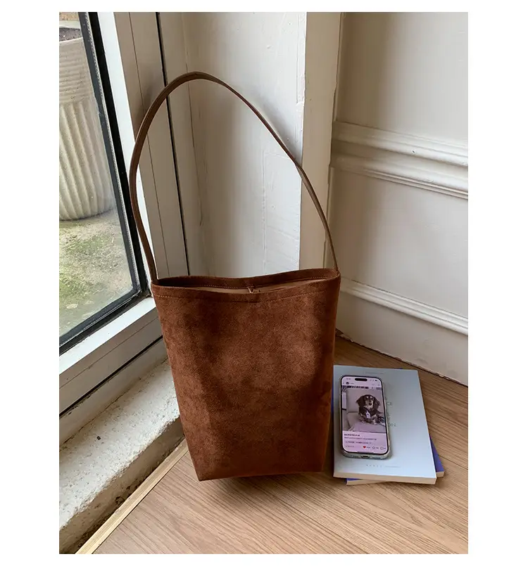 Brown Leather Shoulder Bag Large Capacity 2025 — feature 47