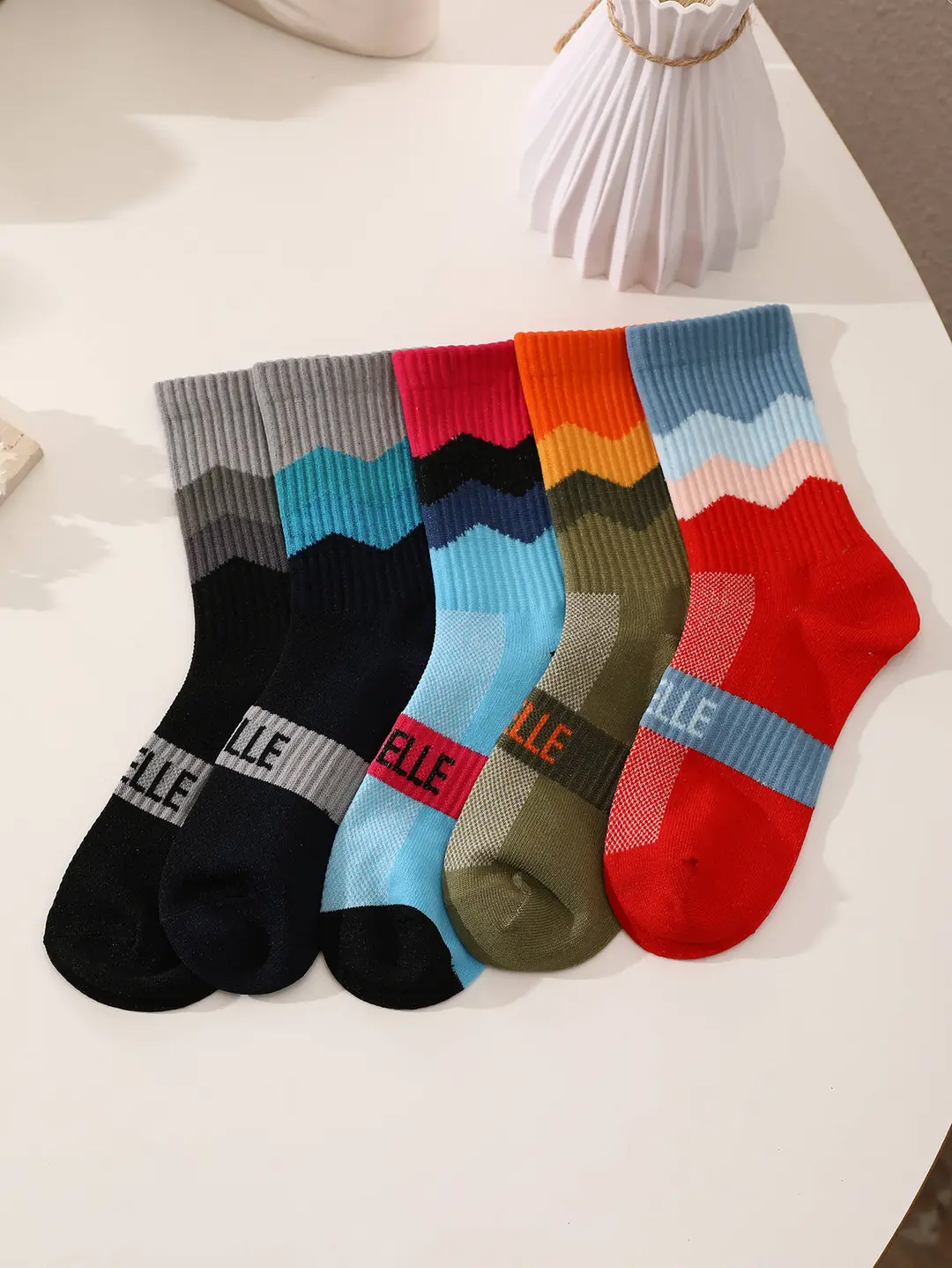 Outdoor Hiking Socks, Mid-Calf Colorful Cotton Socks, Camping Sports Skiing Wading Breathable Quick-Drying Cycling Men's Socks — feature 4