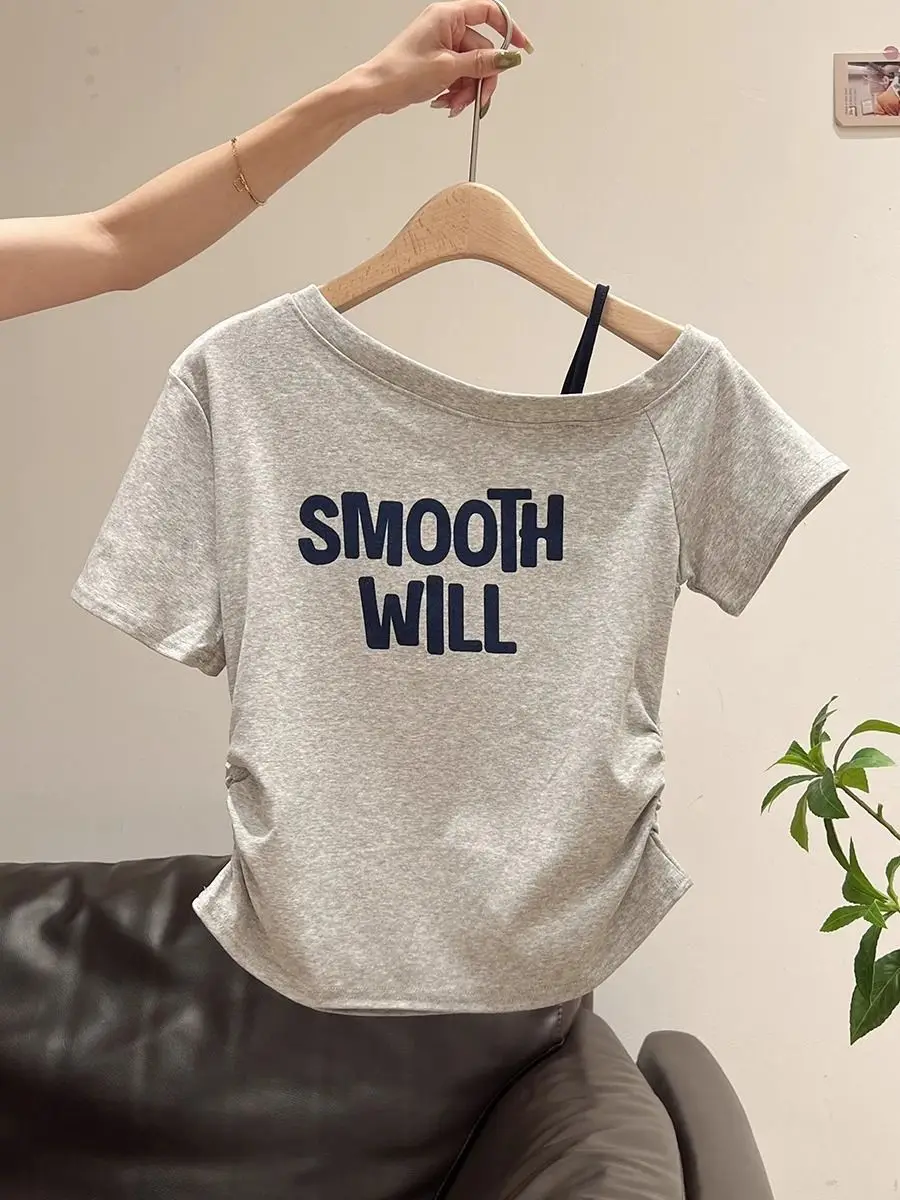 Korean-Style Gray Lettered One-Shoulder Short-Sleeve T-Shirt for Women, Pleated Slim-Fit, Summer New Off-Shoulder Design Top for Women