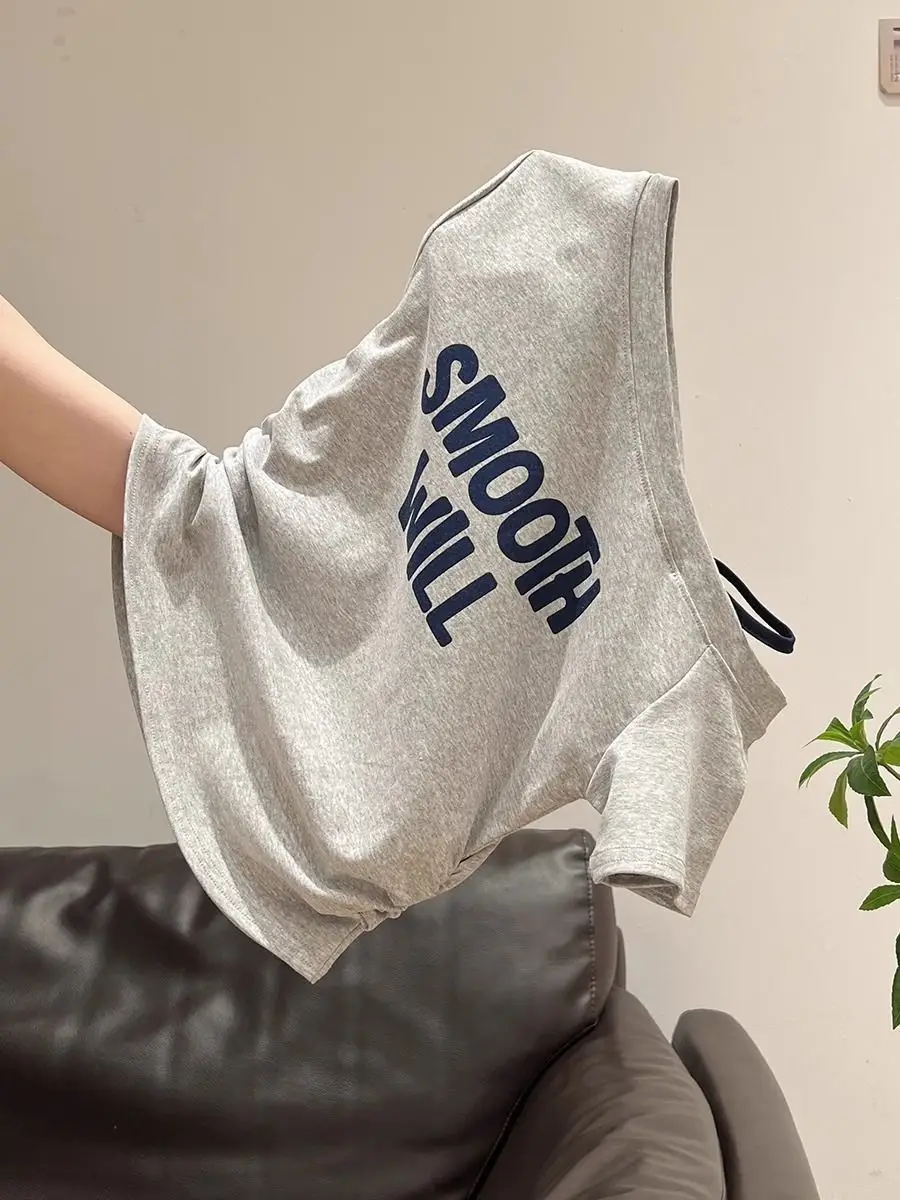 Korean-Style Gray Lettered One-Shoulder Short-Sleeve T-Shirt for Women, Pleated Slim-Fit, Summer New Off-Shoulder Design Top for Women