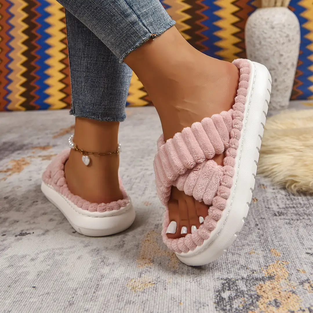 Cross-Border Amazon Ins European and American Style Furry Cross-Strap Cotton Slippers for Women, Skin-Friendly Plush Cotton Slippers for Women Wholesale — feature 40
