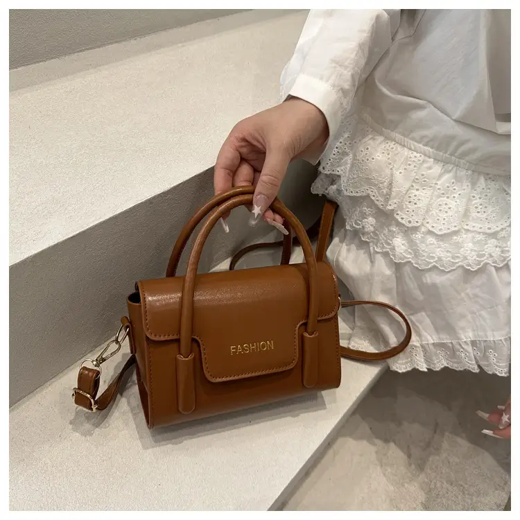 2025 Trendy Black Fashion Shoulder Bag with Gold Logo — feature 15
