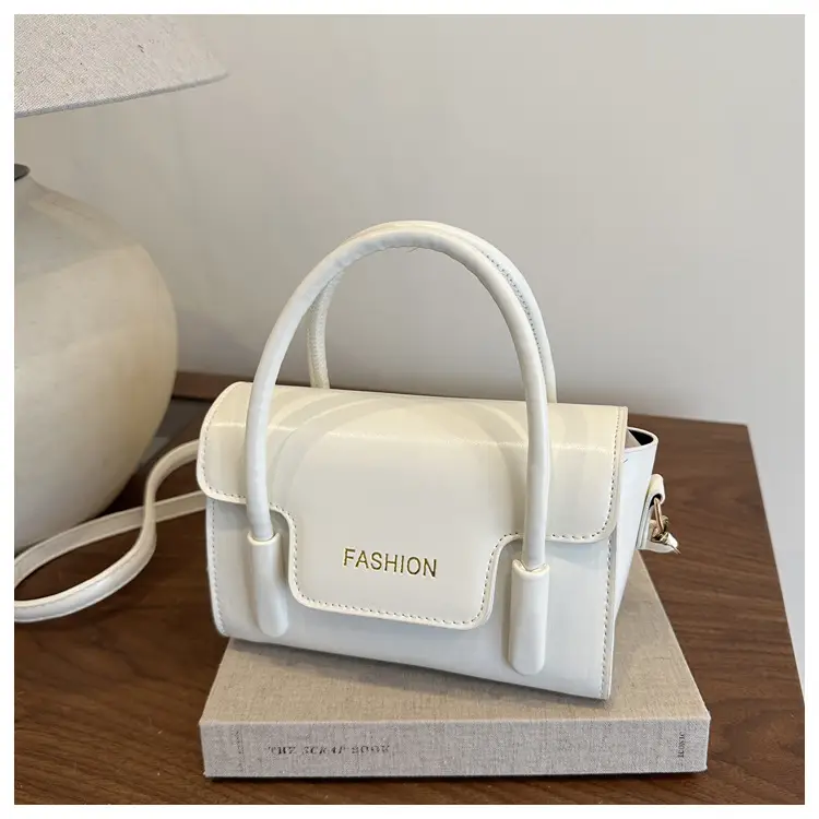 2025 Trendy Black Fashion Shoulder Bag with Gold Logo — feature 23