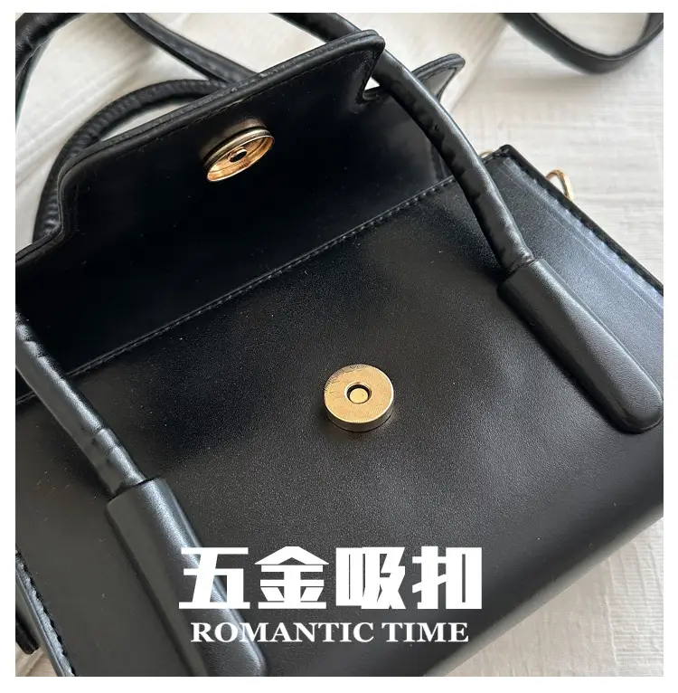 2025 Trendy Black Fashion Shoulder Bag with Gold Logo — feature 4