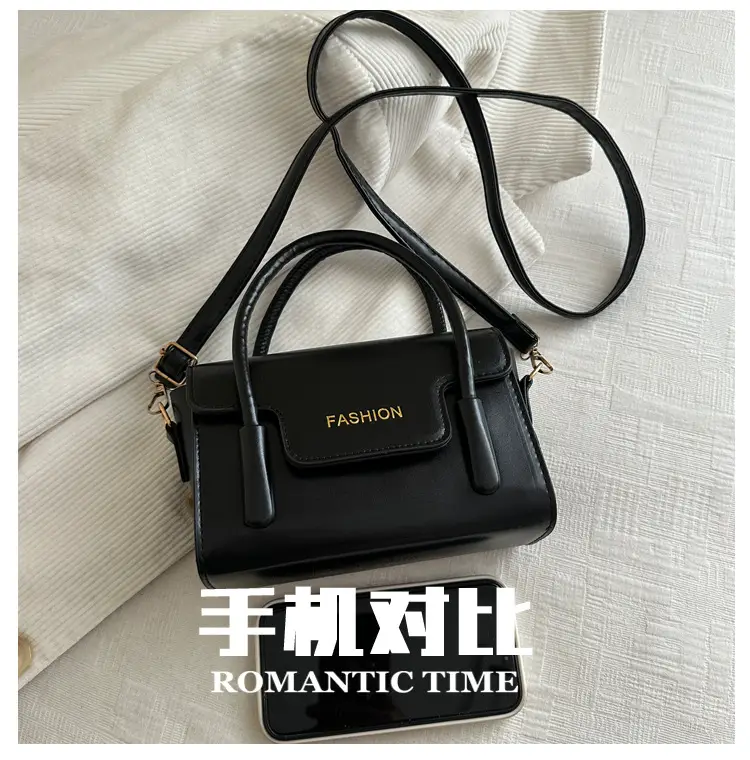 2025 Trendy Black Fashion Shoulder Bag with Gold Logo — feature 5