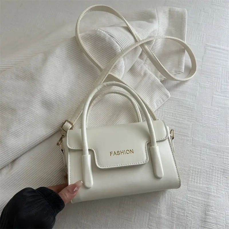 2025 Trendy Black Fashion Shoulder Bag with Gold Logo - Image 2