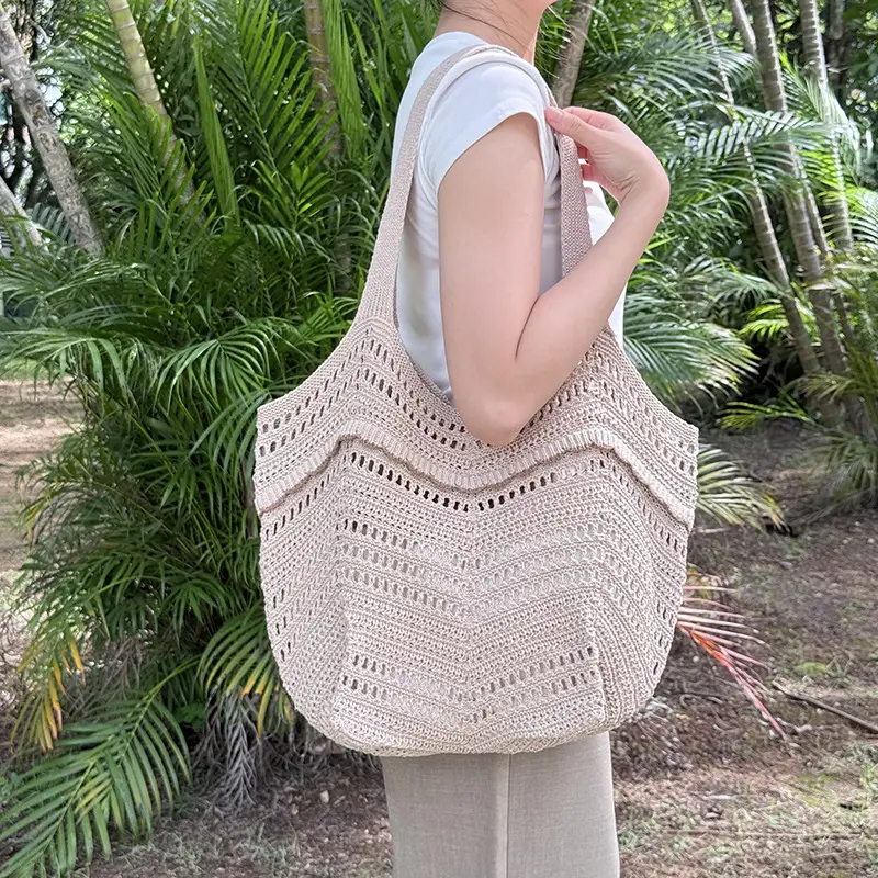 White Knitted Shoulder Bag for Women Beach Resort Style — feature 13