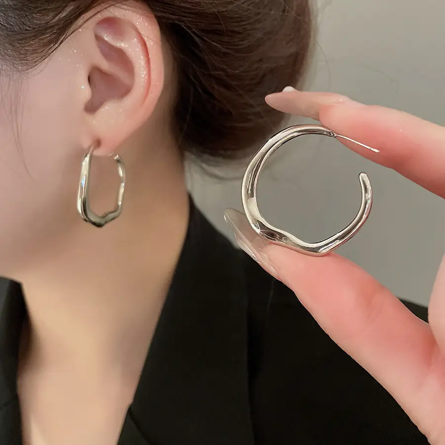 European and American Cross-Border Silver Needle Hoop Earrings, Metal Minimalist Style, Fashionable Versatile Simple Earrings with a Unique Design