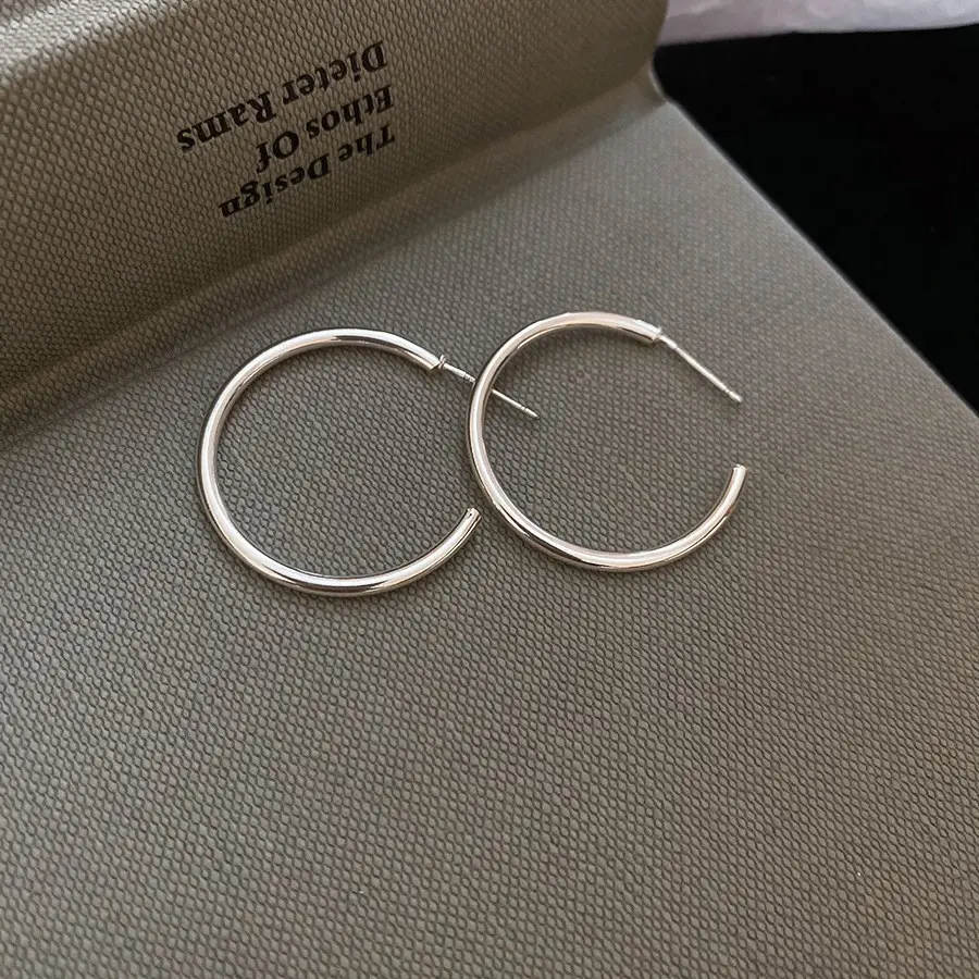 European and American Cross-Border Silver Needle Hoop Earrings, Metal Minimalist Style, Fashionable Versatile Simple Earrings with a Unique Design