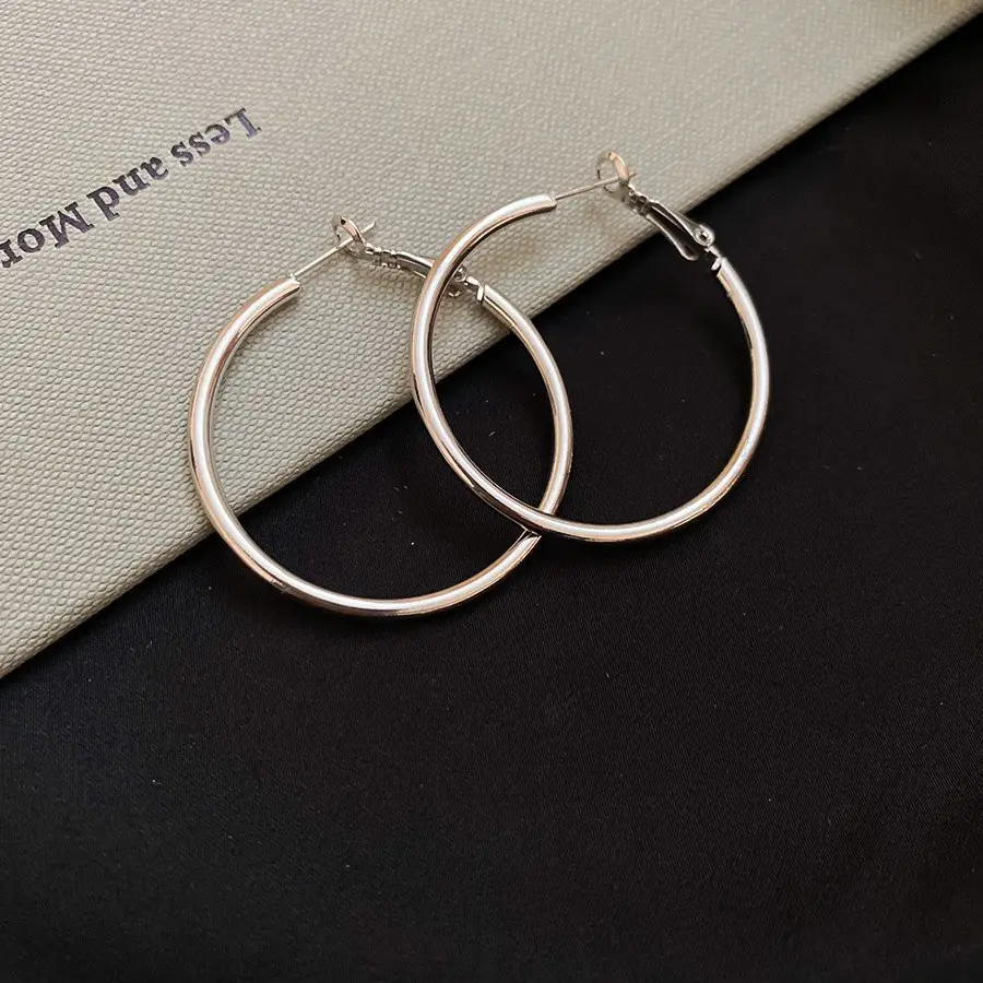European and American Cross-Border Silver Needle Hoop Earrings, Metal Minimalist Style, Fashionable Versatile Simple Earrings with a Unique Design