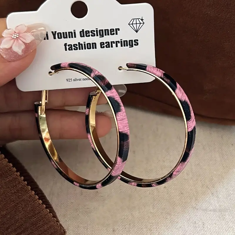 European and American Cross-Border Silver Needle Hoop Earrings, Metal Minimalist Style, Fashionable Versatile Simple Earrings with a Unique Design