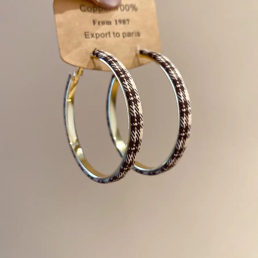 European and American Cross-Border Silver Needle Hoop Earrings, Metal Minimalist Style, Fashionable Versatile Simple Earrings with a Unique Design