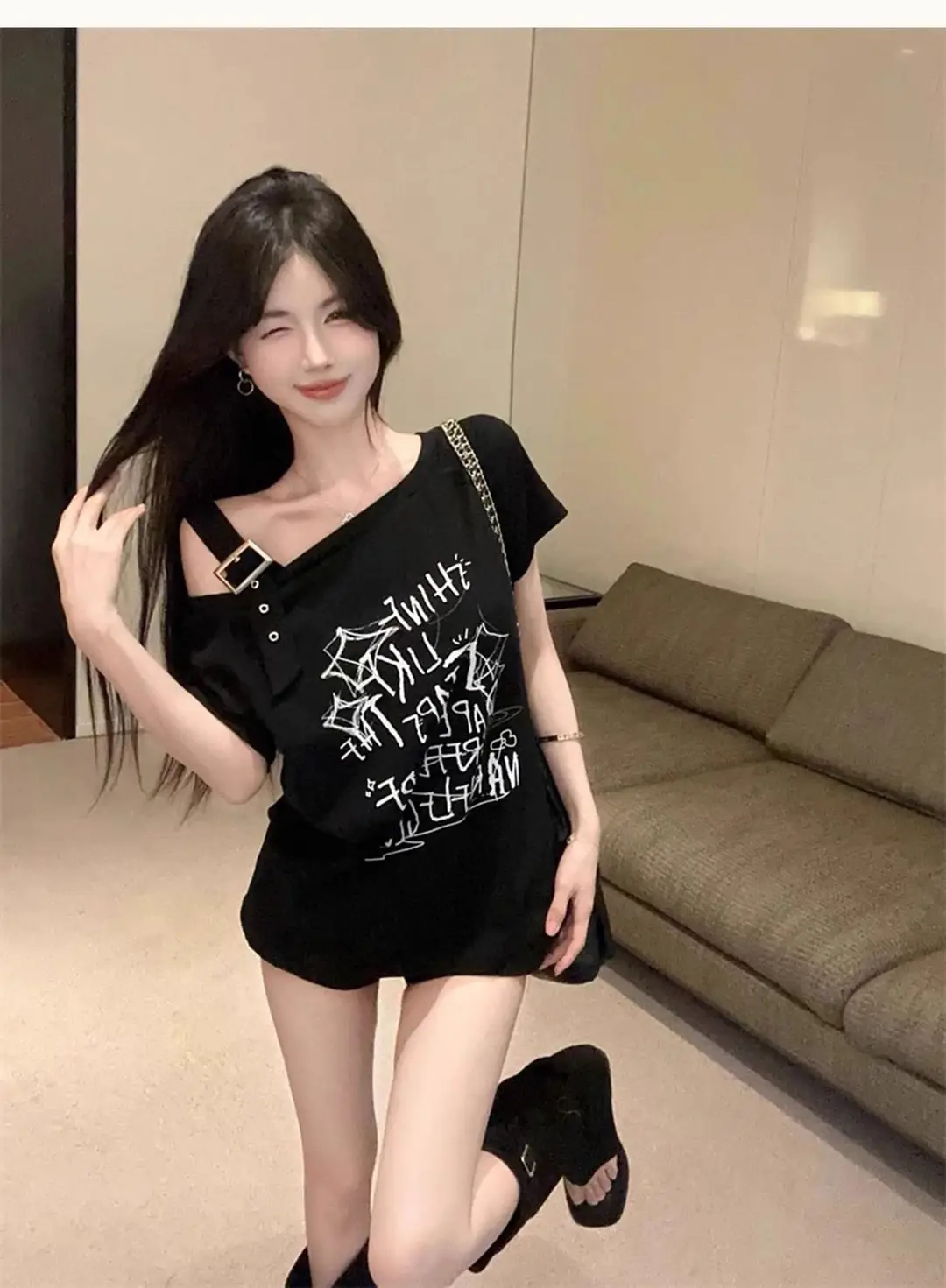 American-Style Hong Kong Fashion Spicy Girl Off-Shoulder Short-Sleeve T-Shirt for Women, Summer Design, Niche Style, Sweet and Cool, Loose Fit, Slimming Top — feature 11