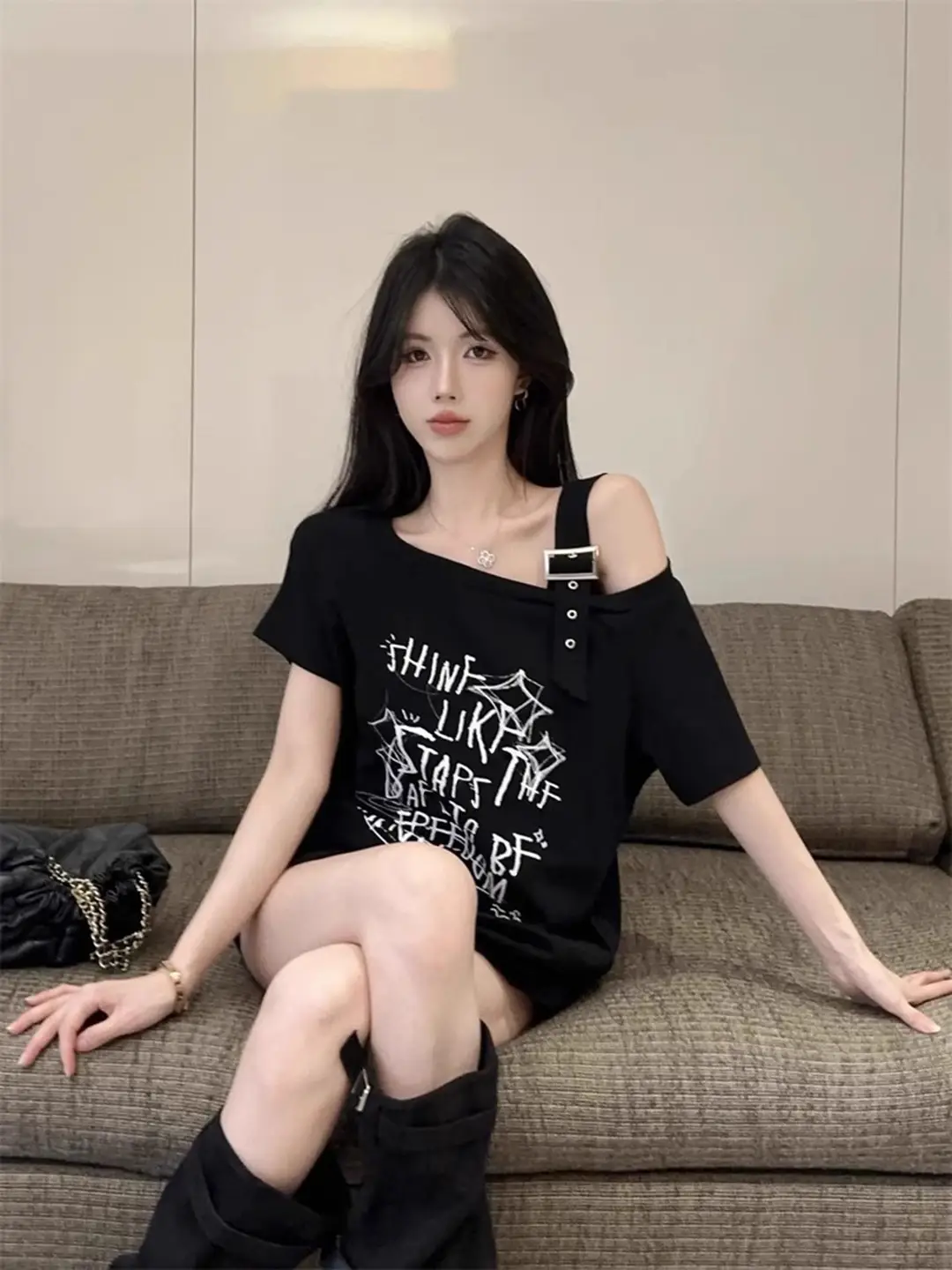American-Style Hong Kong Fashion Spicy Girl Off-Shoulder Short-Sleeve T-Shirt for Women, Summer Design, Niche Style, Sweet and Cool, Loose Fit, Slimming Top — feature 13
