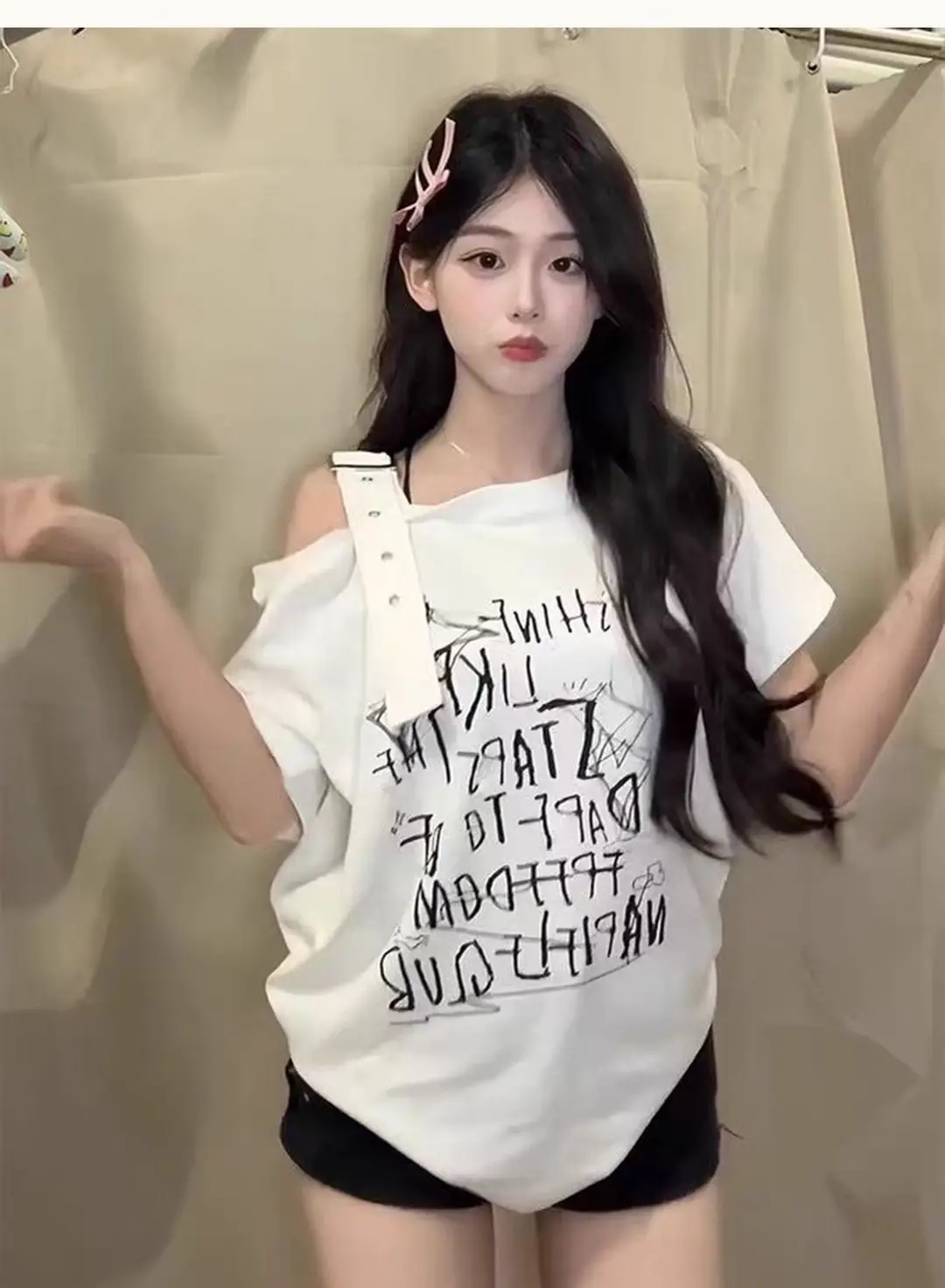American-Style Hong Kong Fashion Spicy Girl Off-Shoulder Short-Sleeve T-Shirt for Women, Summer Design, Niche Style, Sweet and Cool, Loose Fit, Slimming Top