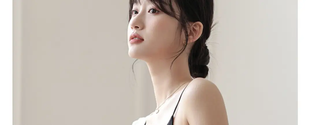 Chic Summer Thin Camisole with Built-In Bra Pads for Women, Suitable for Wearing as an Outer Layer or Base Layer — feature 31