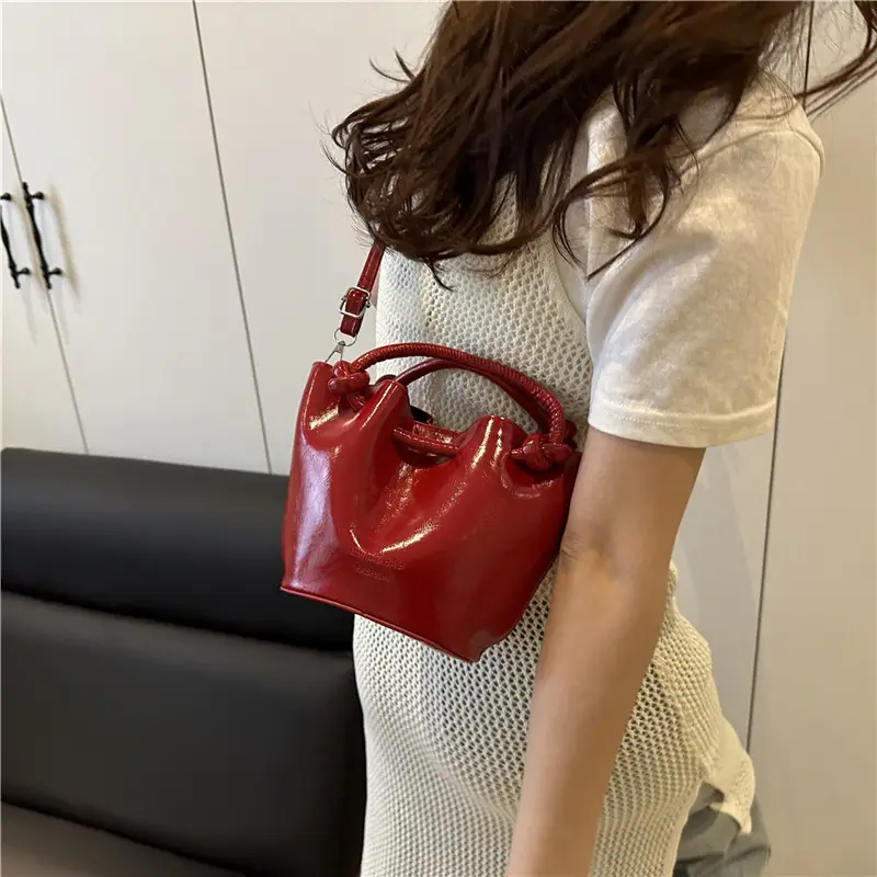 2025 New Crossbody Bag Solid Color Niche Design Women