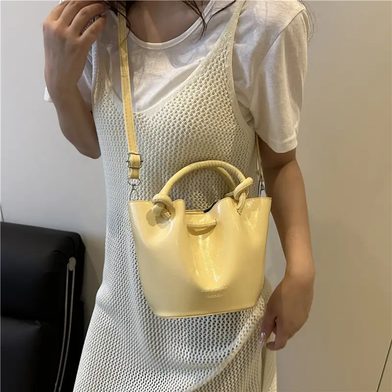 2025 New Crossbody Bag Solid Color Niche Design Women