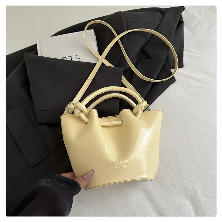 2025 New Crossbody Bag Solid Color Niche Design Women — feature 17