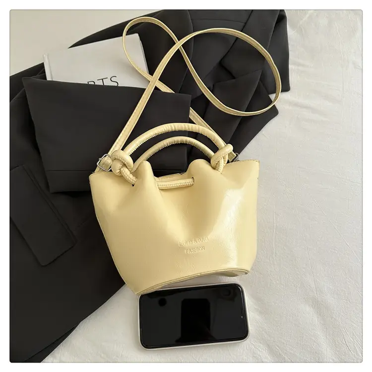 2025 New Crossbody Bag Solid Color Niche Design Women — feature 18