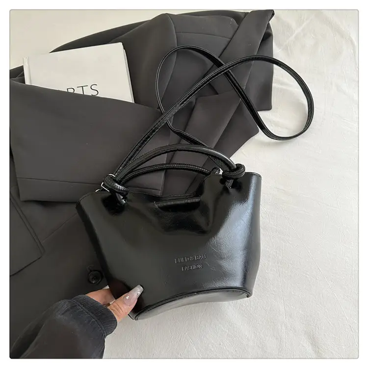 2025 New Crossbody Bag Solid Color Niche Design Women — feature 21