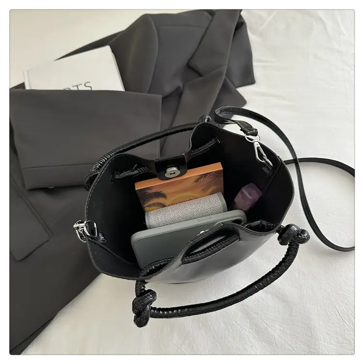 2025 New Crossbody Bag Solid Color Niche Design Women — feature 26