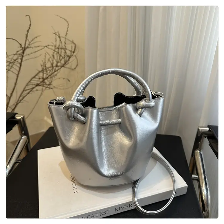 2025 New Crossbody Bag Solid Color Niche Design Women — feature 34