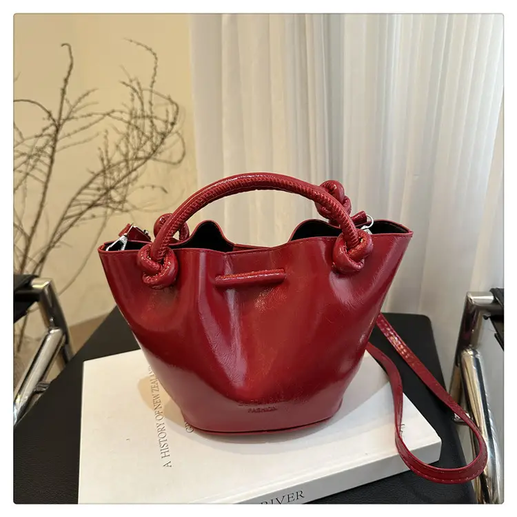 2025 New Crossbody Bag Solid Color Niche Design Women — feature 35