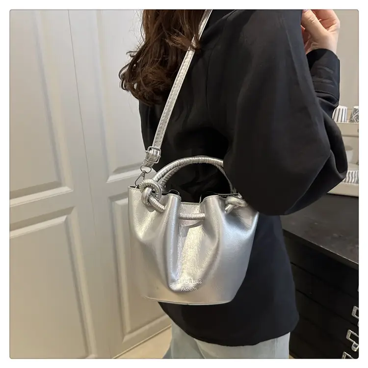 2025 New Crossbody Bag Solid Color Niche Design Women — feature 38