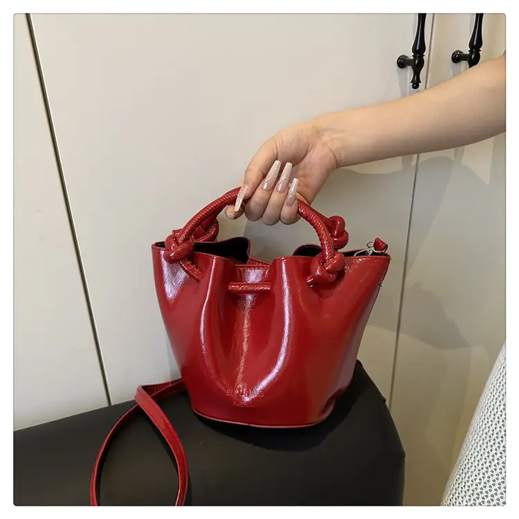 2025 New Crossbody Bag Solid Color Niche Design Women — feature 40