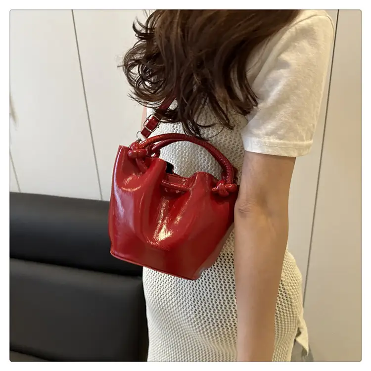 2025 New Crossbody Bag Solid Color Niche Design Women — feature 41