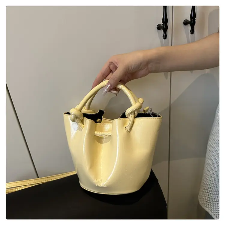 2025 New Crossbody Bag Solid Color Niche Design Women — feature 43