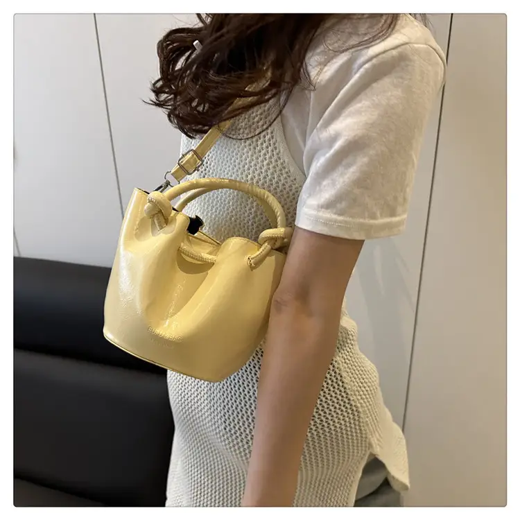 2025 New Crossbody Bag Solid Color Niche Design Women — feature 45