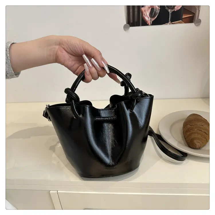 2025 New Crossbody Bag Solid Color Niche Design Women — feature 47