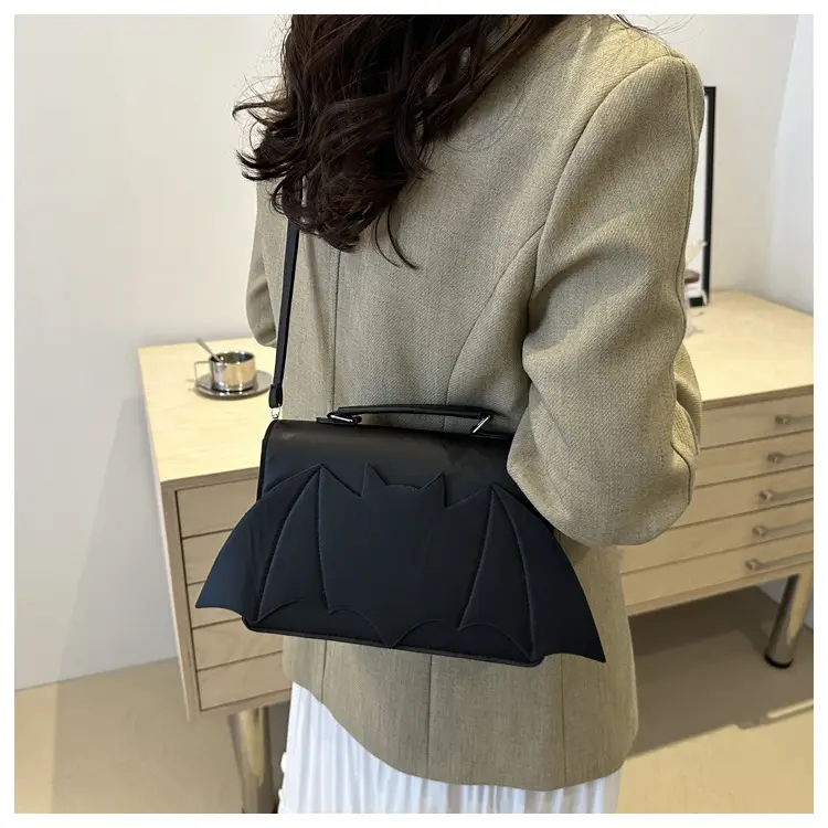 White Handheld Shoulder Bag for Women 2025 — feature 31