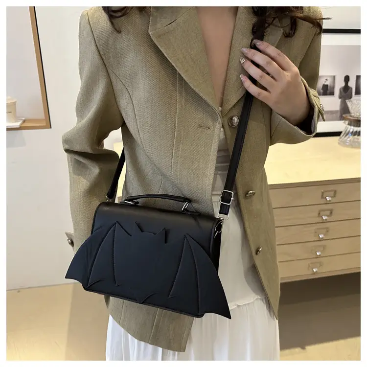 White Handheld Shoulder Bag for Women 2025 — feature 32