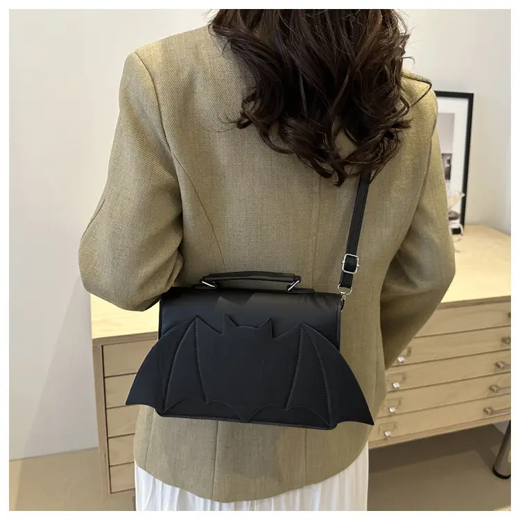 White Handheld Shoulder Bag for Women 2025 — feature 34
