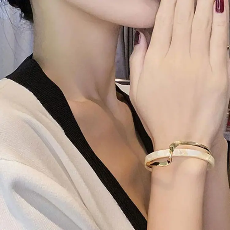 Real Gold Electroplated Geometric Open Bracelet Korean Style Ins Retro Accessible Luxury Bracelet Niche Personalized Design Hand Jewelry for Women