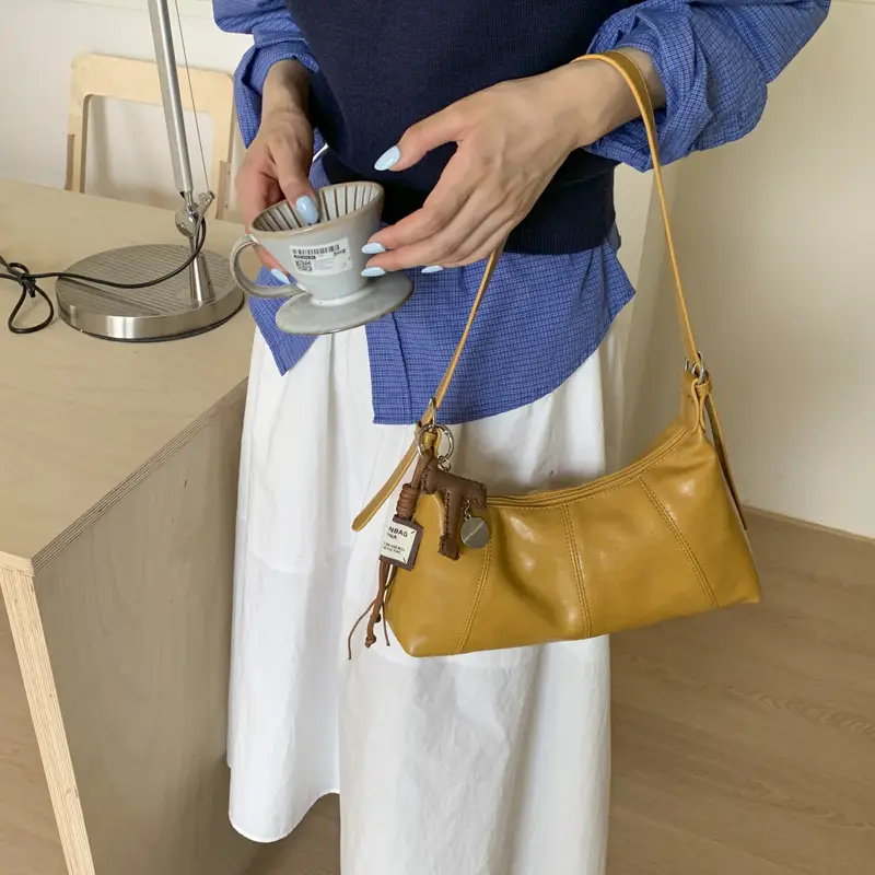 Women's 2-Piece Leather Shoulder Bag Set Brown White - Image 9